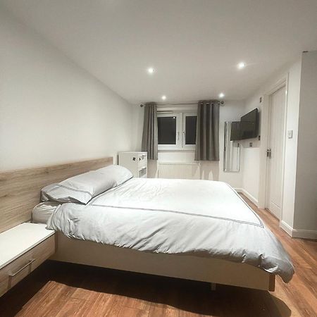 Spacious Private Room In Vibrant South London Thornton Heath Bagian luar foto