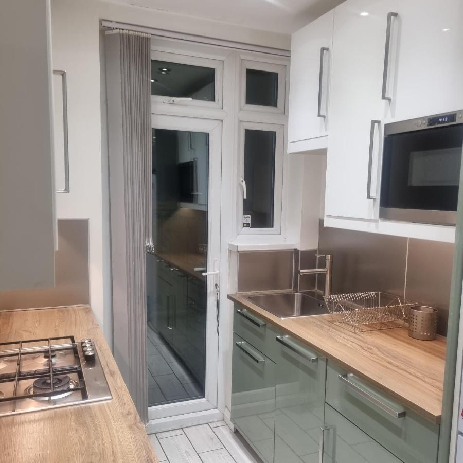Spacious Private Room In Vibrant South London Thornton Heath Bagian luar foto
