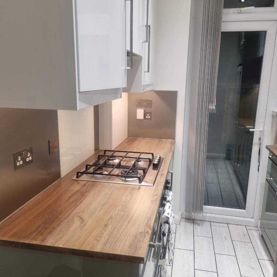 Spacious Private Room In Vibrant South London Thornton Heath Bagian luar foto